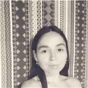 Artista educadora enseña chileno